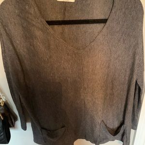 grey long sleeve sweater